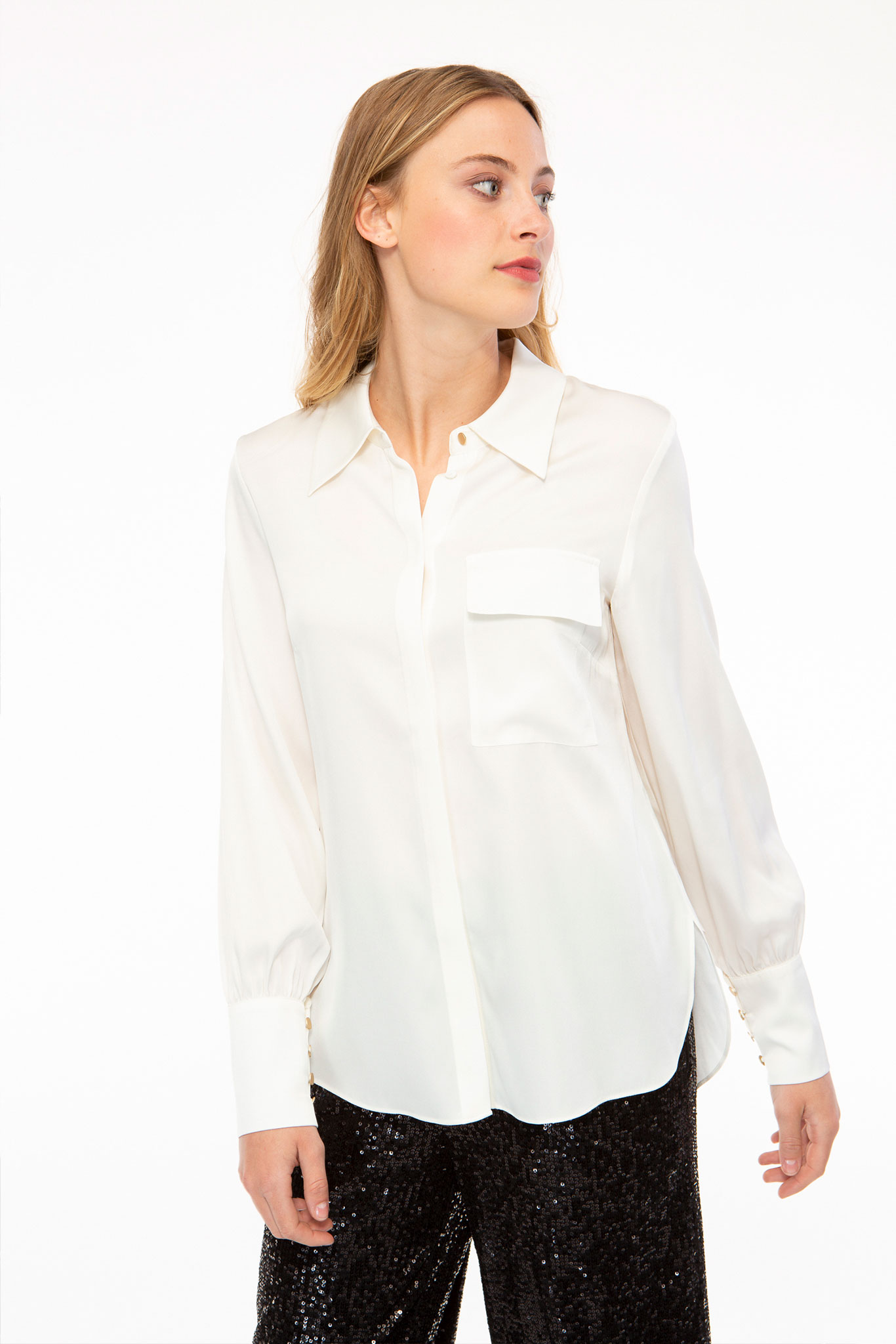 Classic buttoned white silk shirt